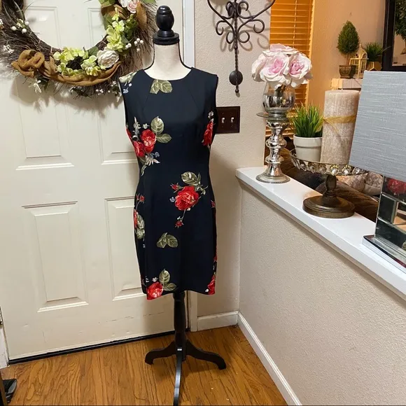 Taiga Paris Black Floral Print Vintage SheathDress