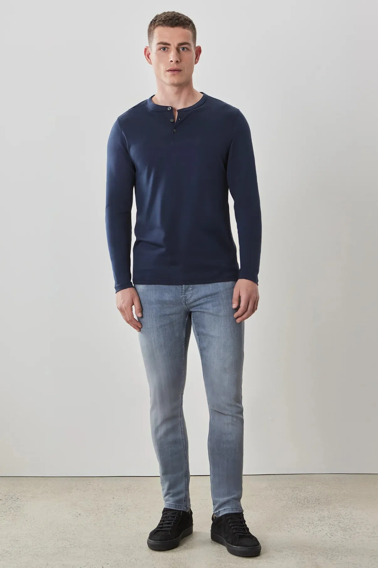 The Barakett Long-Sleeve Henley - Blue Night