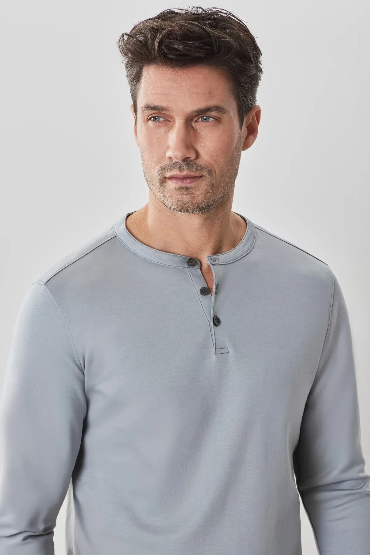 The Barakett Long-Sleeve Henley - Monument Grey