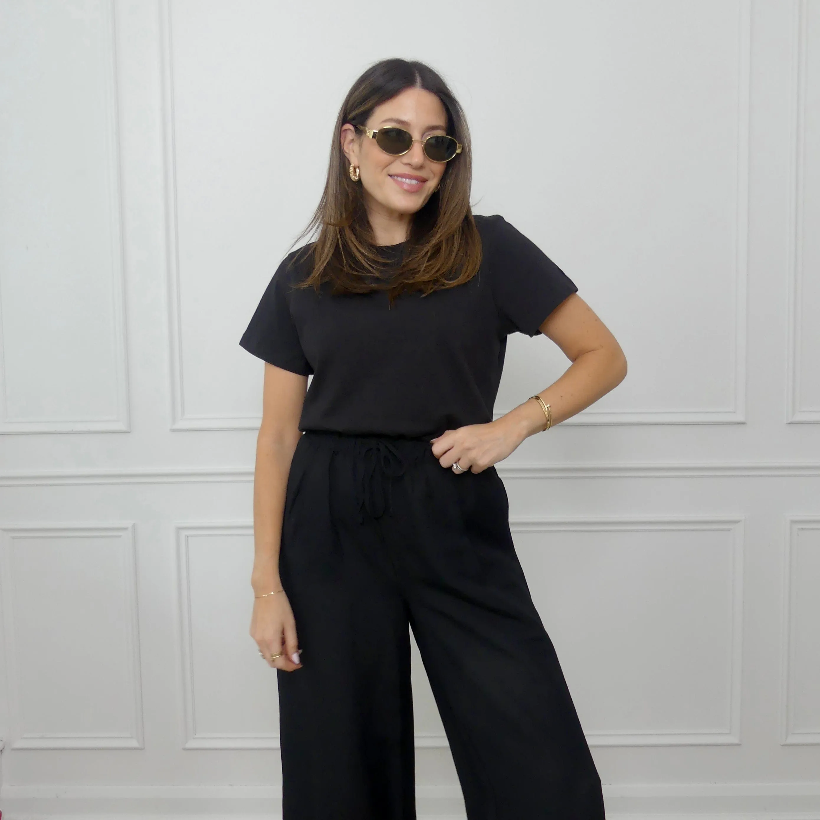 THE ULTIMATE T-SHIRT - BLACK
