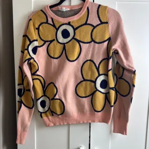 THML Pink flower Knit Sweater Size M/ Medium.