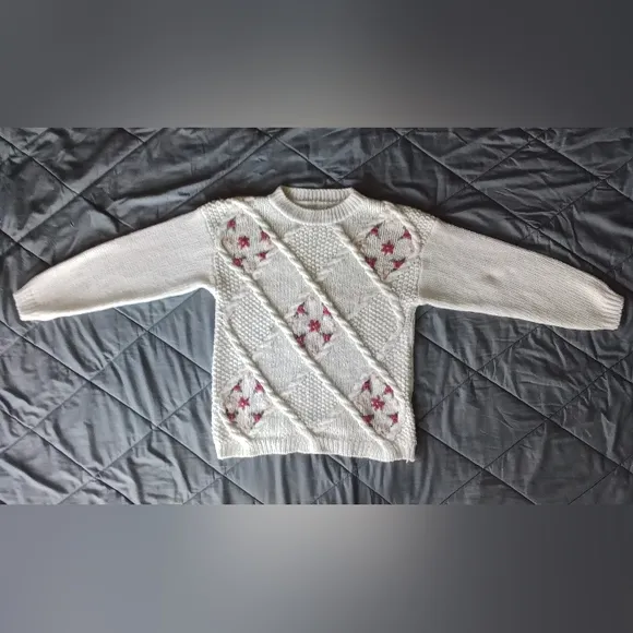 Women's Needles &amp; Yarn Sweater Oversized Multi Knit Floral White Sweater Ribbed